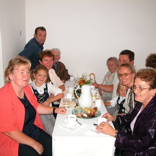 Helga Blecha, Verena Fleischhacker, Irene Kaiblinger, Wilhelm Knett, Karl Reiter, Marianne Blecha, Martina, Marlene und Kurt Fleischhacker, Maria Reiter          
