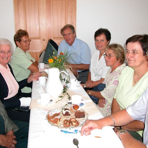Ernst und Josefa Gusenbauer, Herta Gründl, Fritz und Brigitte Burger, NN, Ernestine und Erwin Kazmirsky          