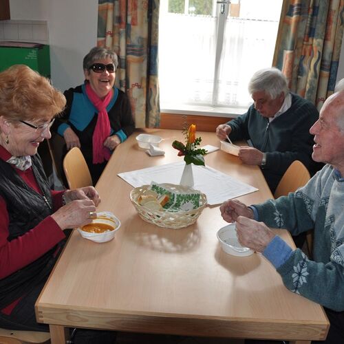 Helga Kundt, Gottfrieda und Robert Braunschweig, Karl Mayrhofer