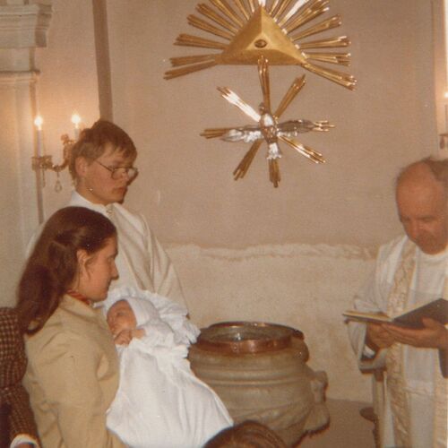 29. April 1984 Taufe in Brunnkirchen, Maria mit Markus Leopold Gusenbauer, Norbert Hoch, P. Engelbert Frostl