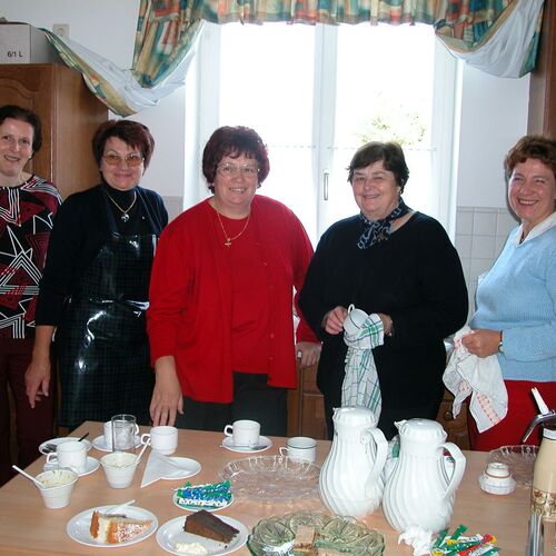  Elisabeth Hoch, Gertraud Raffel, Leopoldine Aigner, Ingrid Lechner, Gertraud Pritz              